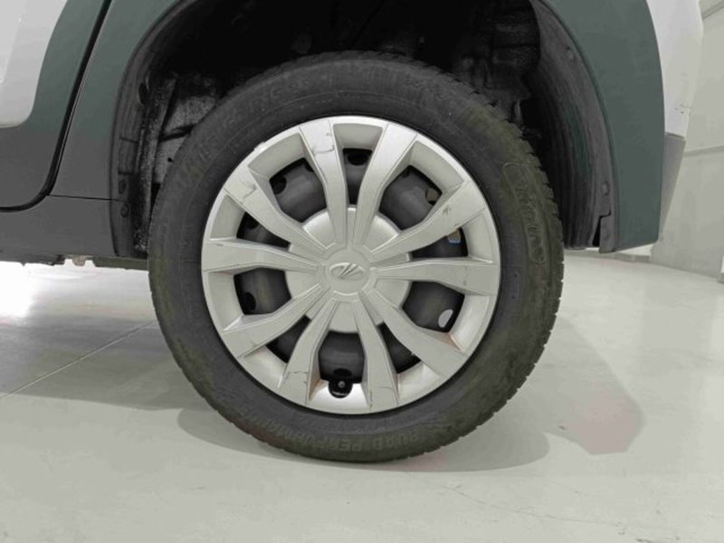 Mahindra KUV100 usata a Catania (14)