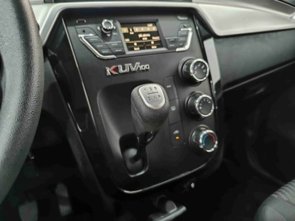 Mahindra KUV100 usata a Catania (8)