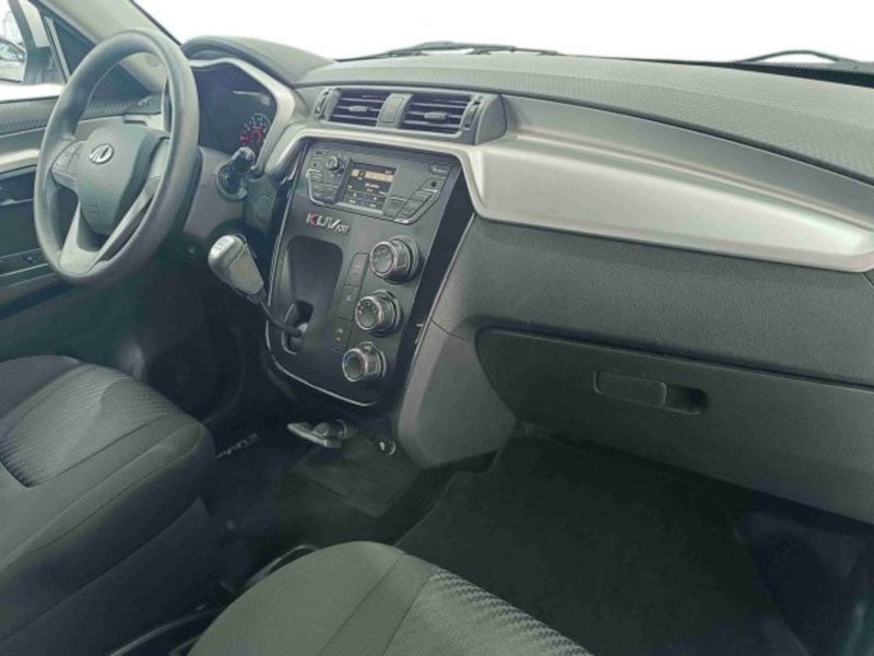 Mahindra KUV100 usata a Catania (9)