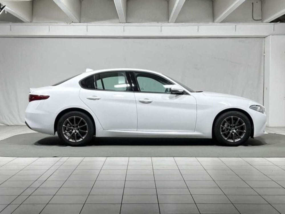 Alfa Romeo Giulia usata a Sondrio (6)