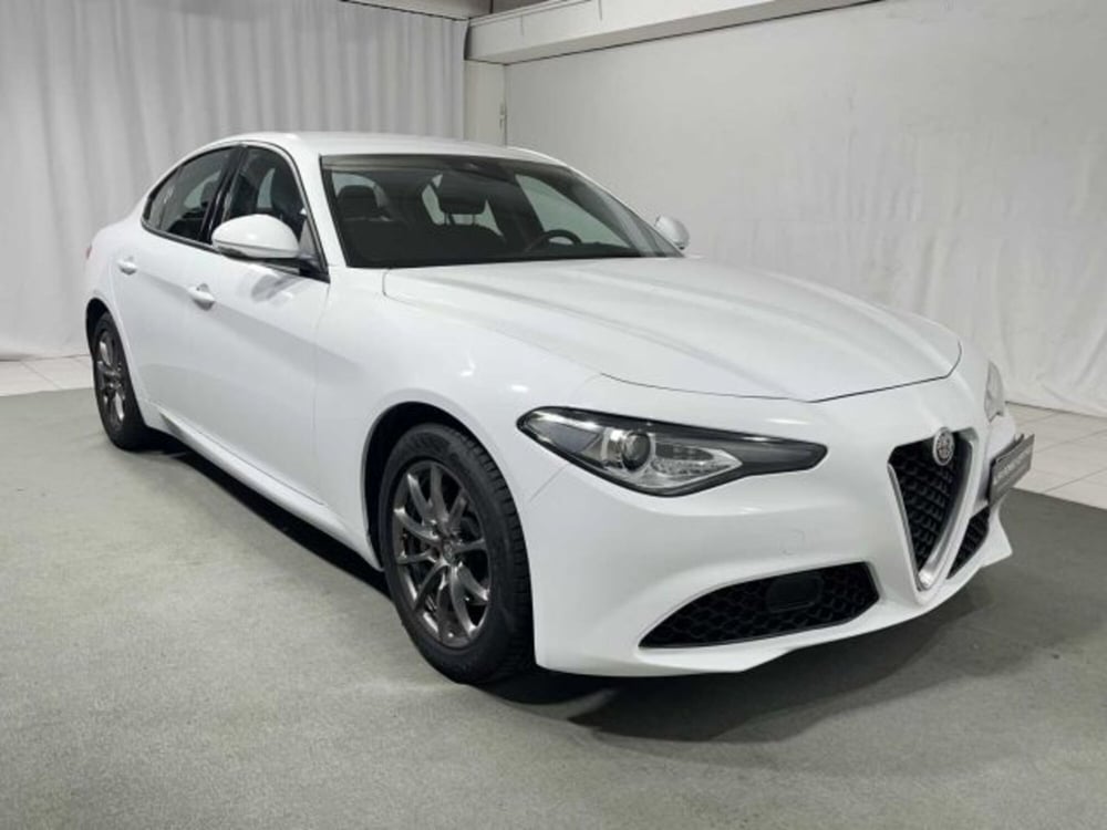Alfa Romeo Giulia usata a Sondrio (7)