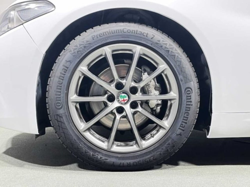Alfa Romeo Giulia usata a Sondrio (9)