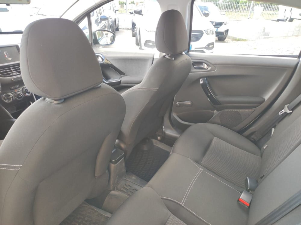 Peugeot 208 usata a Salerno (17)