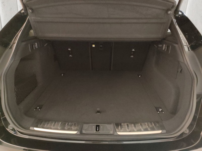 Jaguar F-Pace usata a Milano (16)