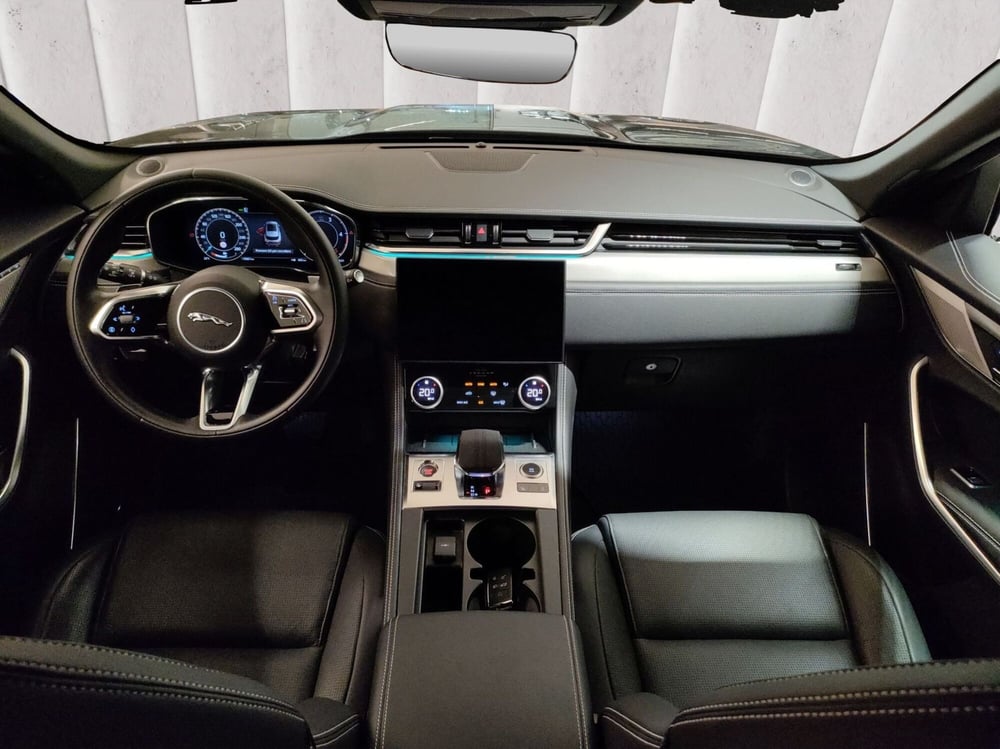 Jaguar F-Pace usata a Milano (4)