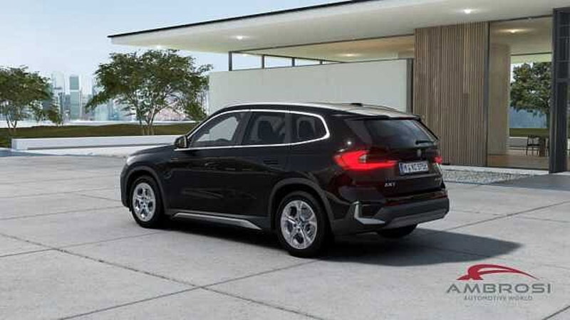 BMW iX1 usata a Viterbo (2)