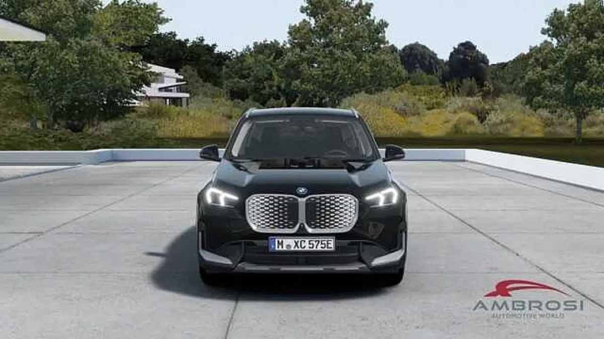BMW iX1 usata a Viterbo (3)