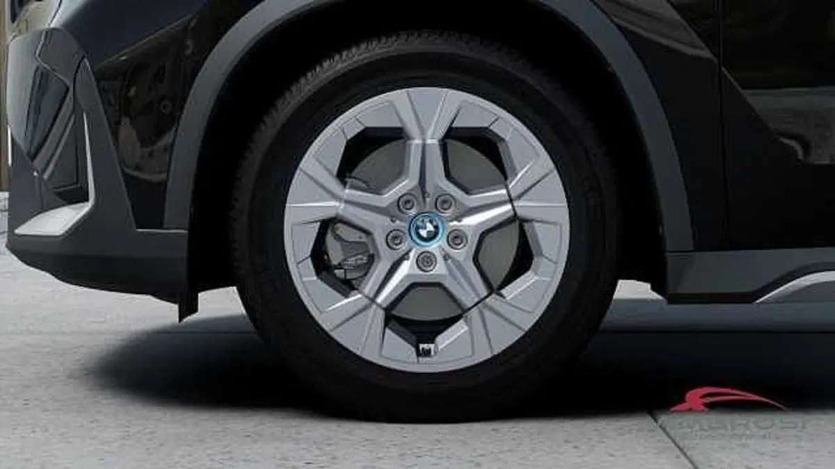 BMW iX1 usata a Viterbo (7)