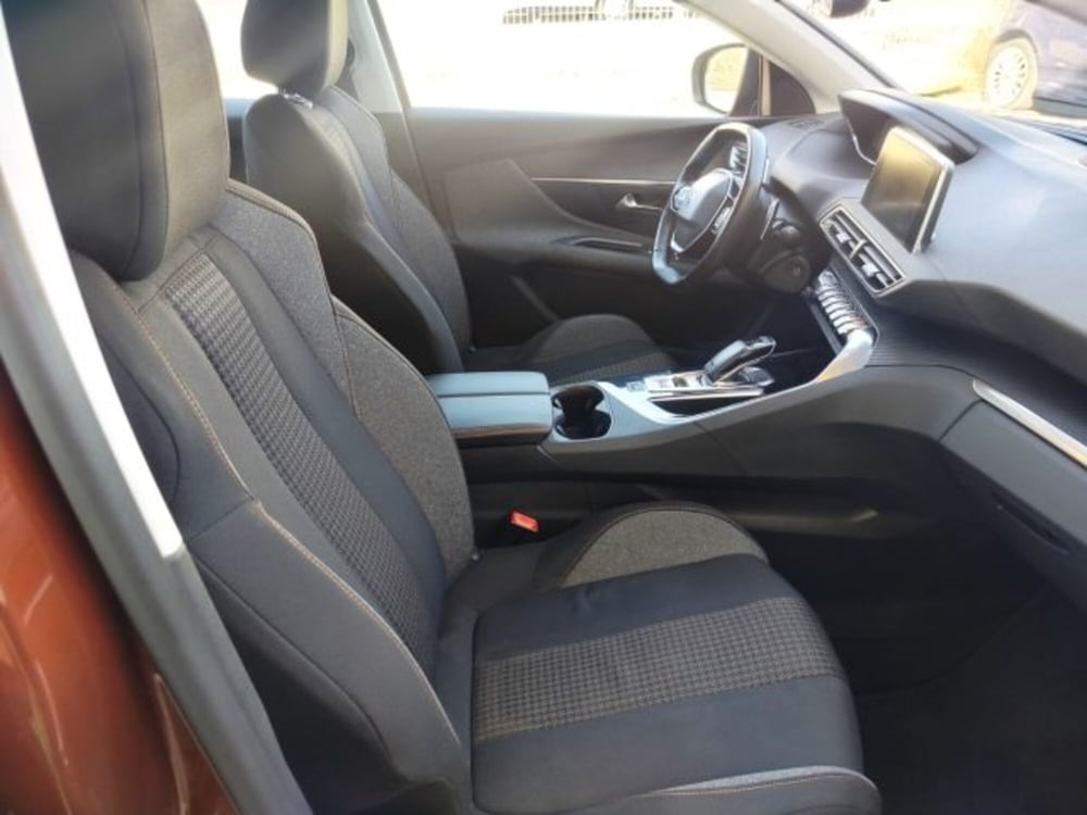 Peugeot 3008 usata a Oristano (11)