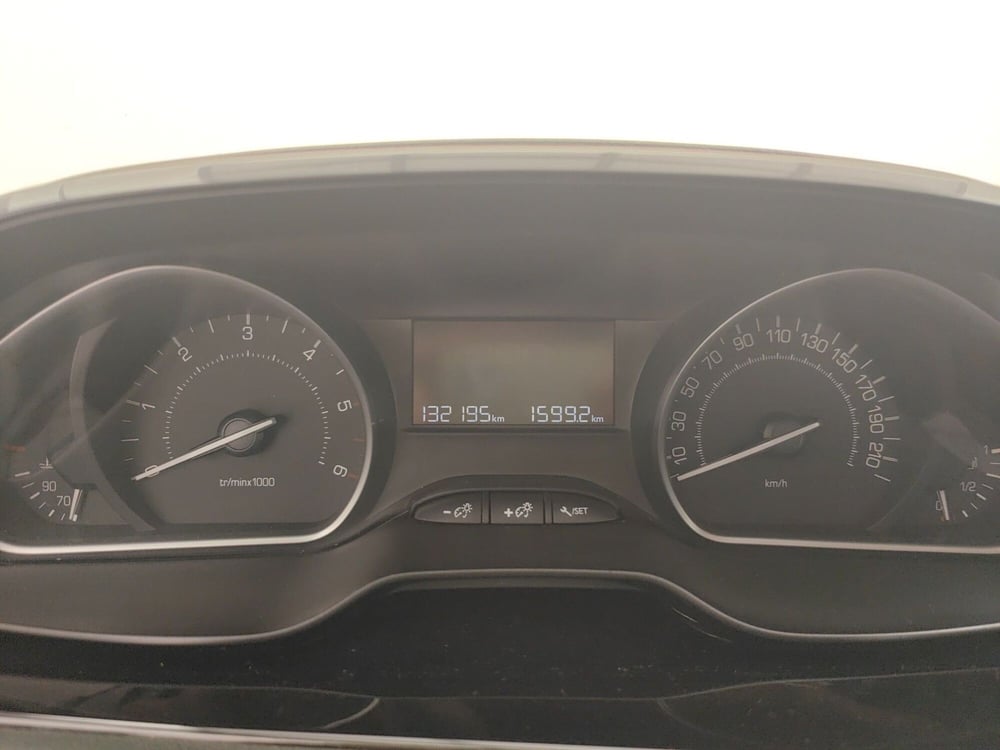 Peugeot 208 usata a Como (10)