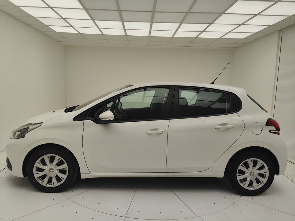 Peugeot 208 usata a Como (4)