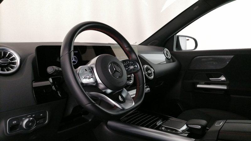 Mercedes-Benz GLA SUV usata a Roma (12)