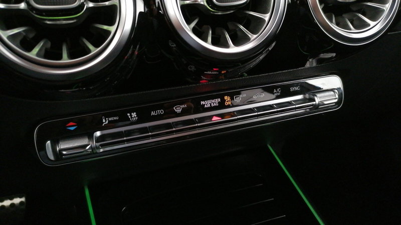 Mercedes-Benz GLA SUV usata a Roma (15)