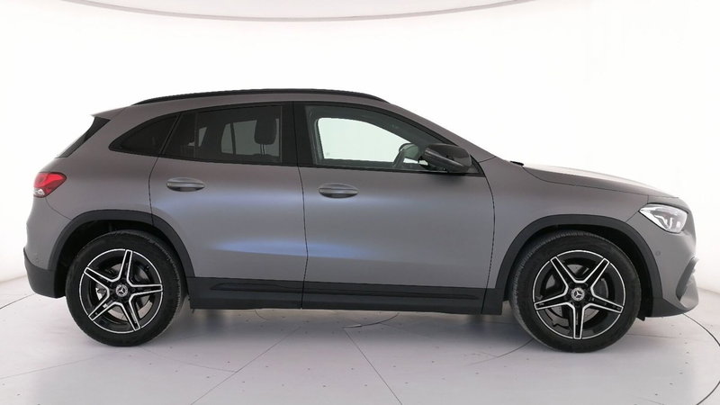 Mercedes-Benz GLA SUV usata a Roma (3)