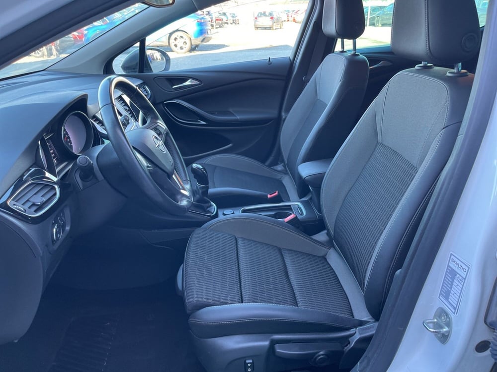 Opel Astra usata a Torino (9)