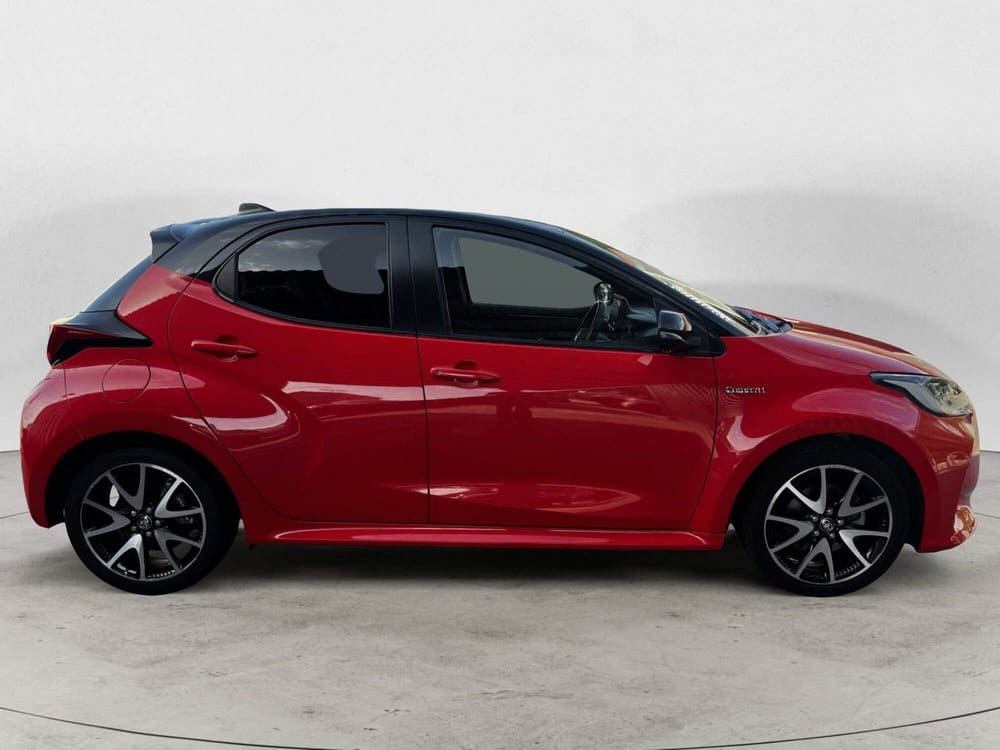 Toyota Yaris Cross usata a Genova (5)