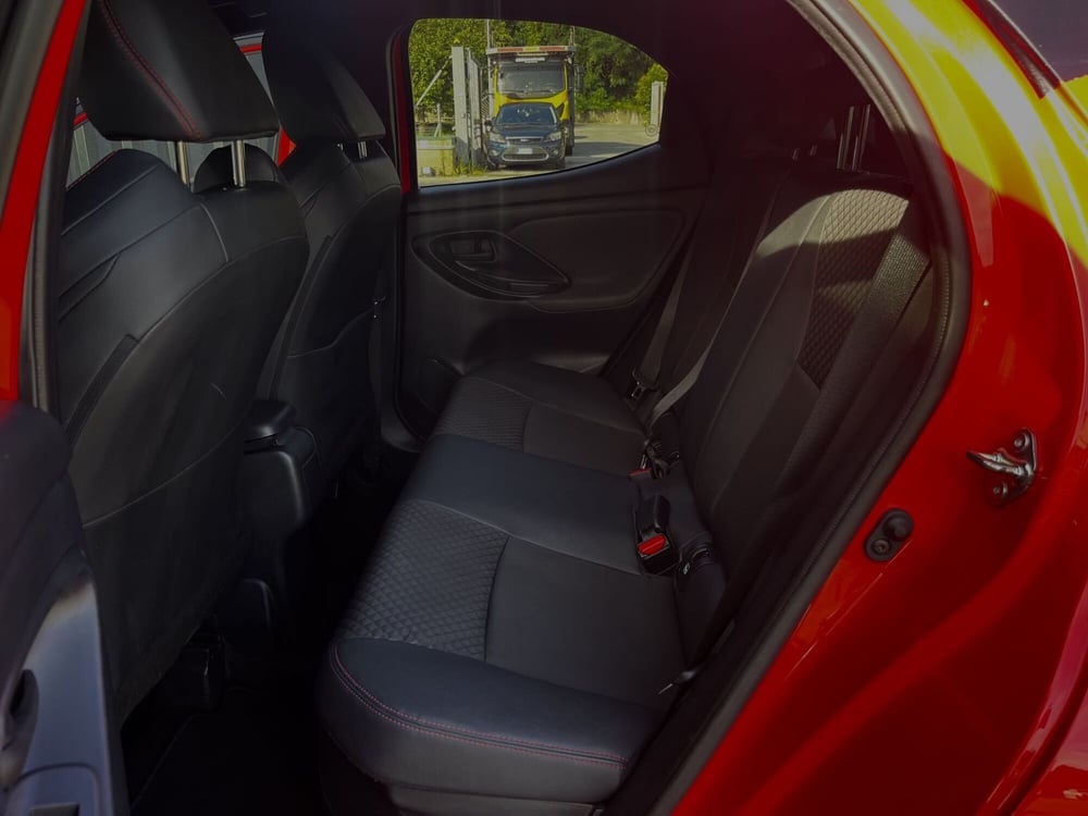 Toyota Yaris Cross usata a Genova (7)