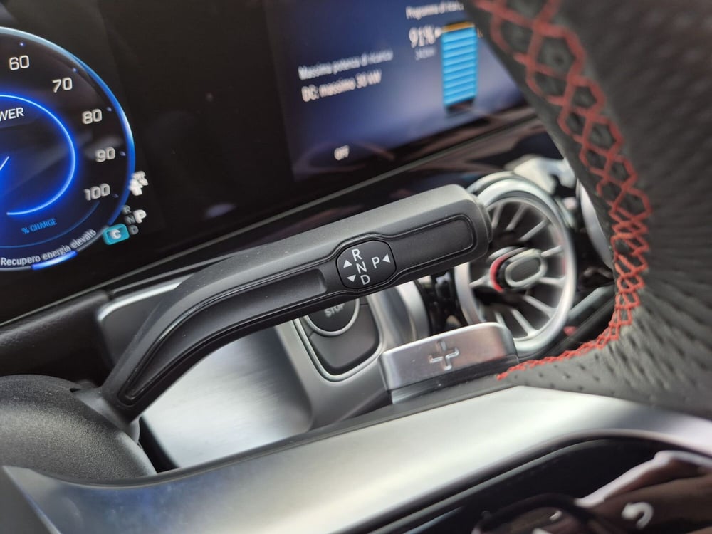 Mercedes-Benz EQB usata a Genova (10)