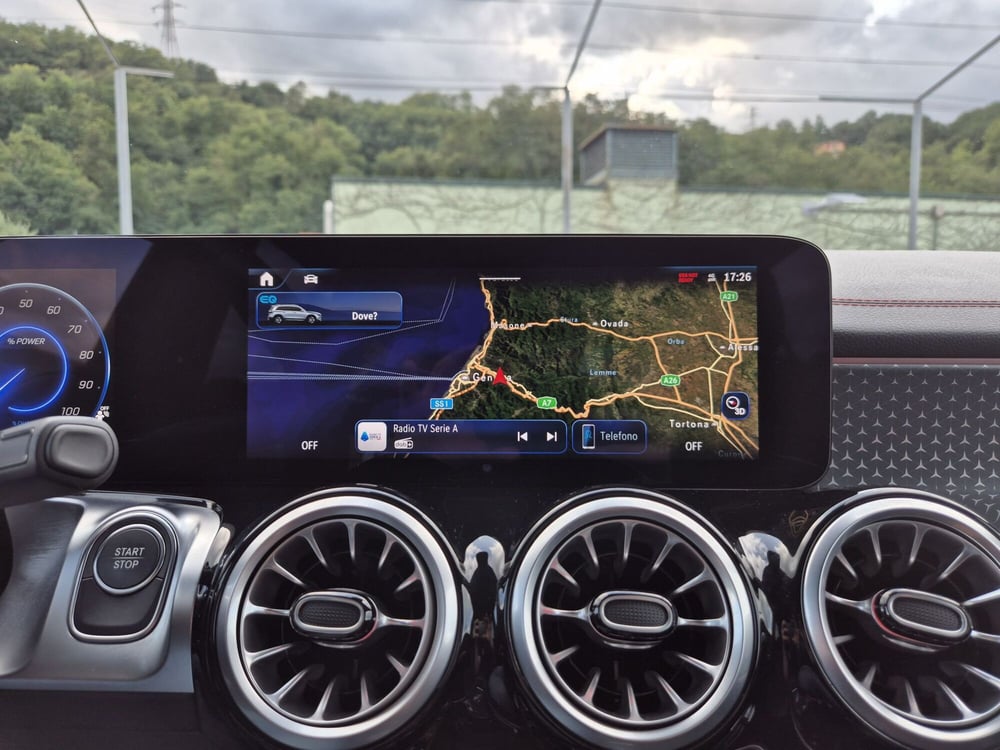 Mercedes-Benz EQB usata a Genova (11)