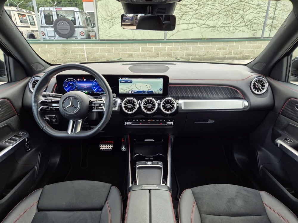 Mercedes-Benz EQB usata a Genova (8)
