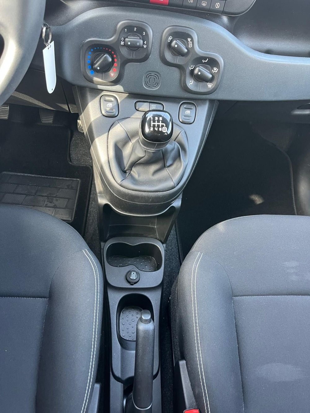 Fiat Panda Cross usata a Milano (16)