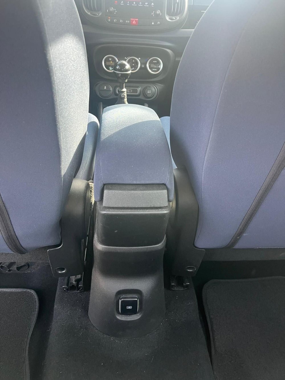 Fiat 500L usata a Milano (18)
