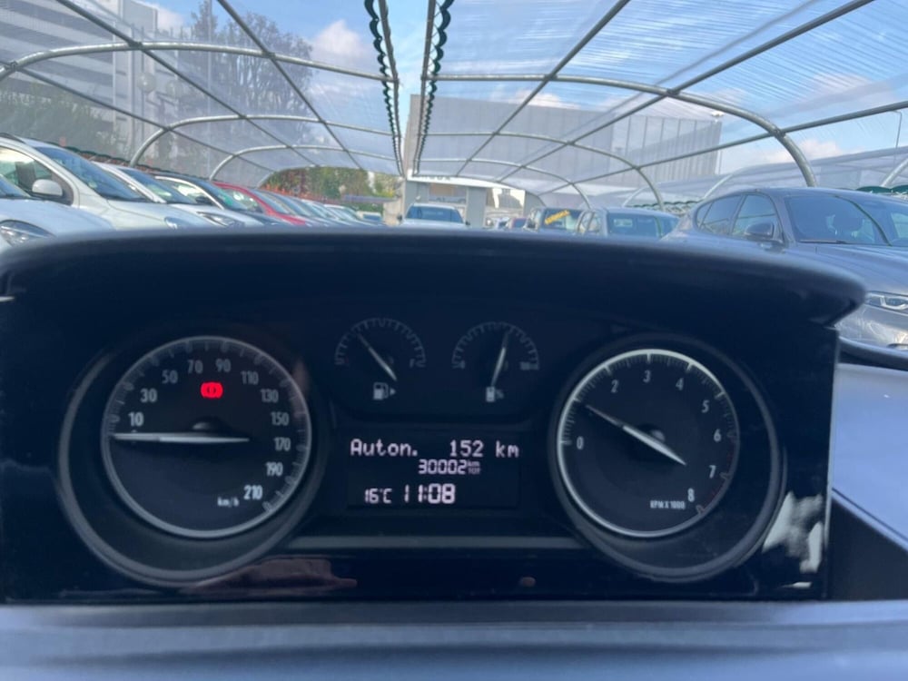 Lancia Ypsilon usata a Milano (17)