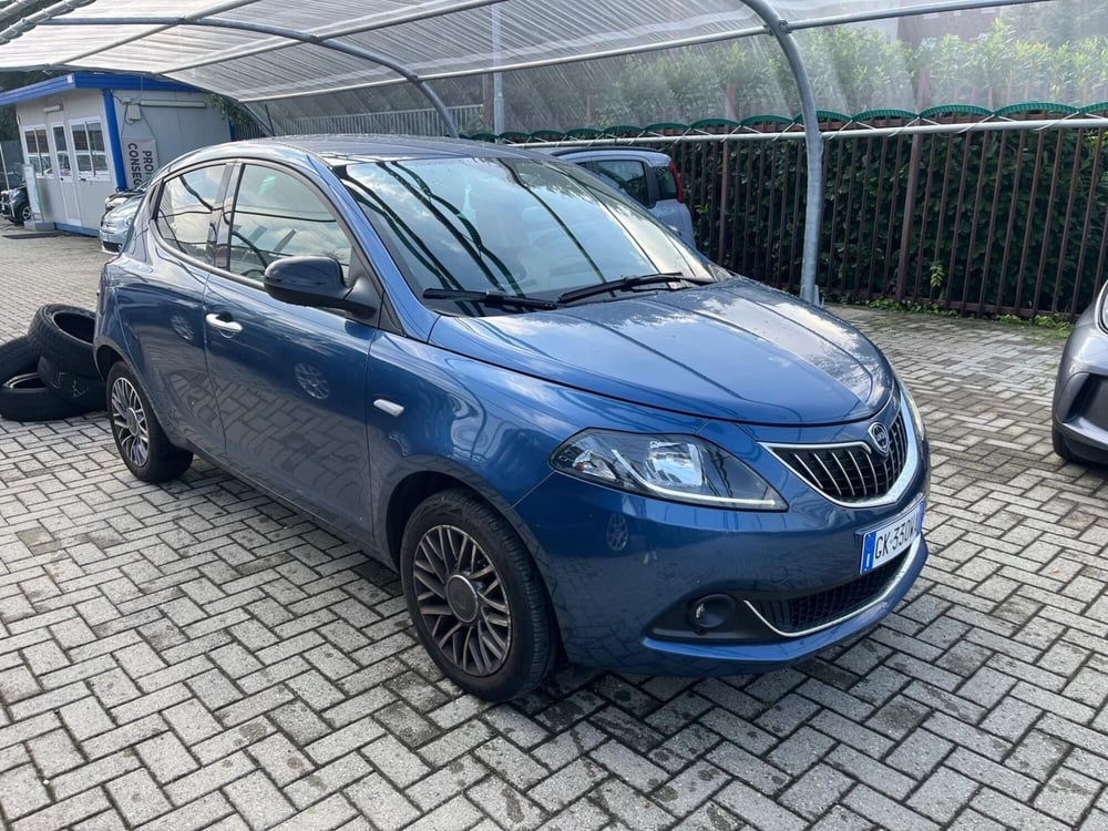 Lancia Ypsilon usata a Milano (3)