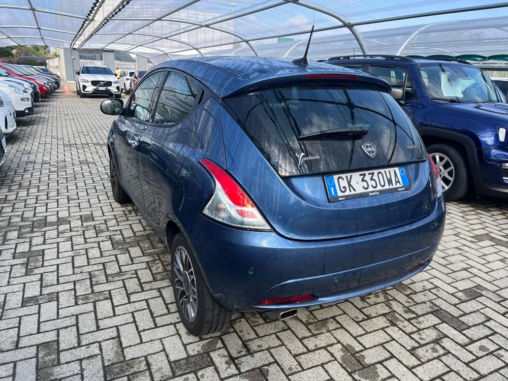 Lancia Ypsilon usata a Milano (6)