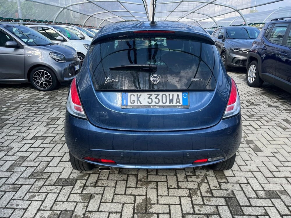 Lancia Ypsilon usata a Milano (8)