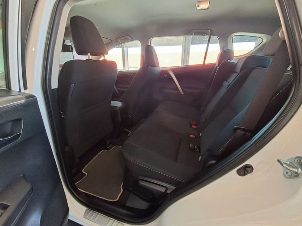 Toyota Rav4 usata a Cagliari (11)