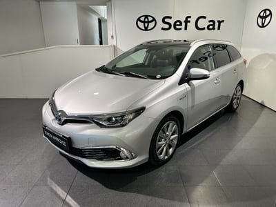 Toyota Auris Station Wagon 1.8 Hybrid Lounge del 2016 usata a Milano