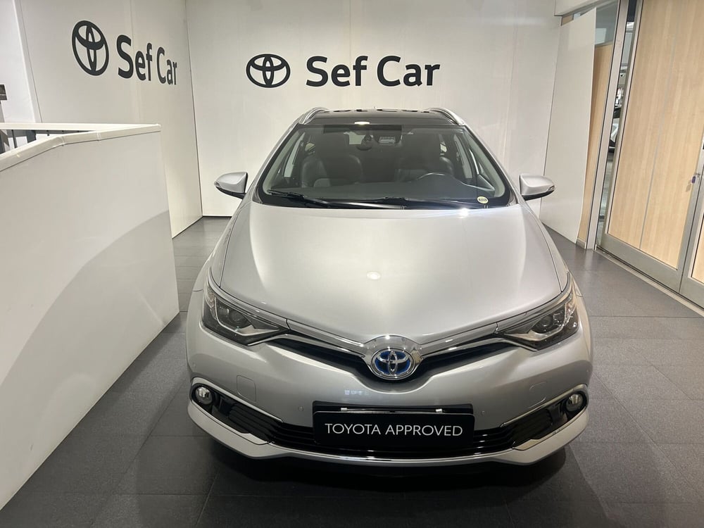 Toyota Auris Station Wagon usata a Milano (5)