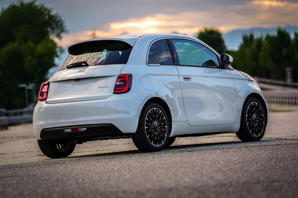 Fiat 500 nuova a Bergamo (6)