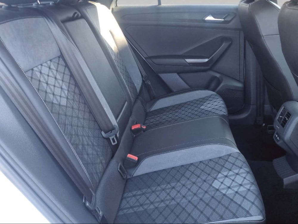 Volkswagen T-Roc usata a Livorno (11)