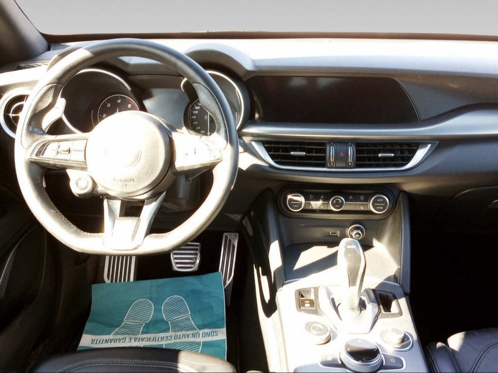 Alfa Romeo Stelvio usata a Firenze (12)
