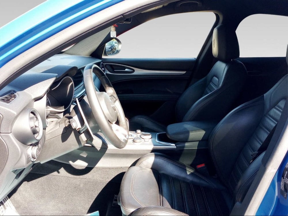 Alfa Romeo Stelvio usata a Firenze (9)