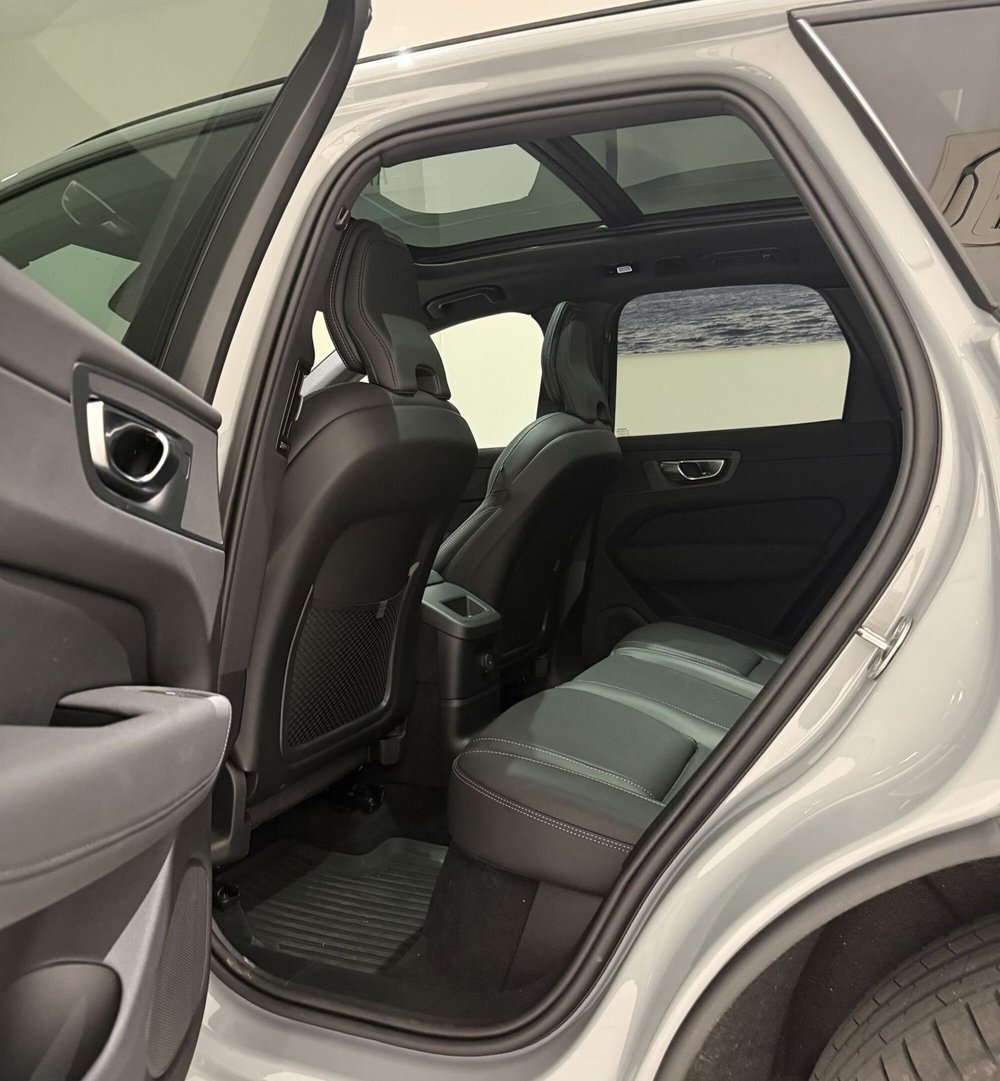 Volvo XC60 usata a Parma (6)