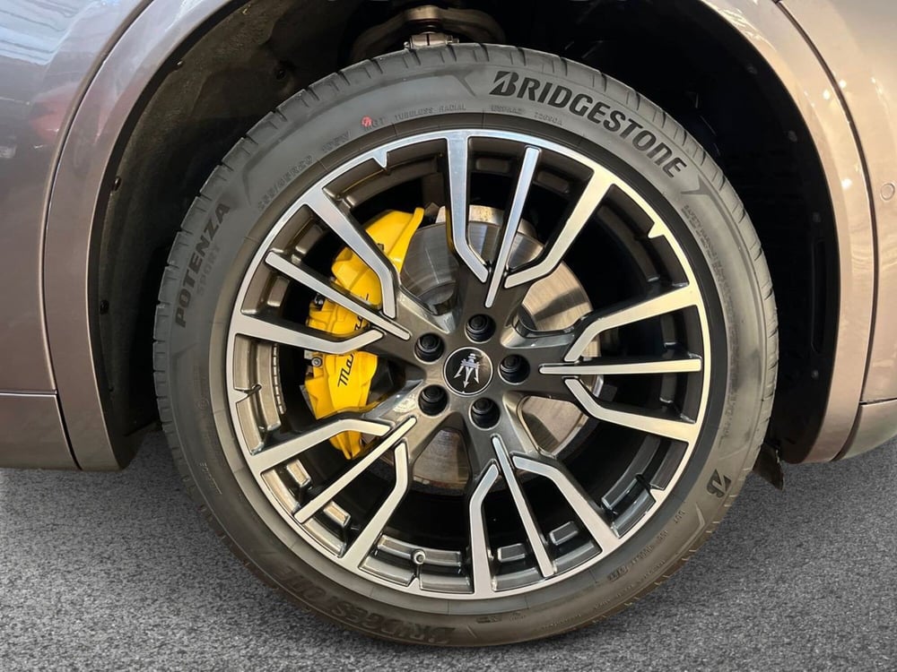 Maserati Grecale usata a Bari (6)