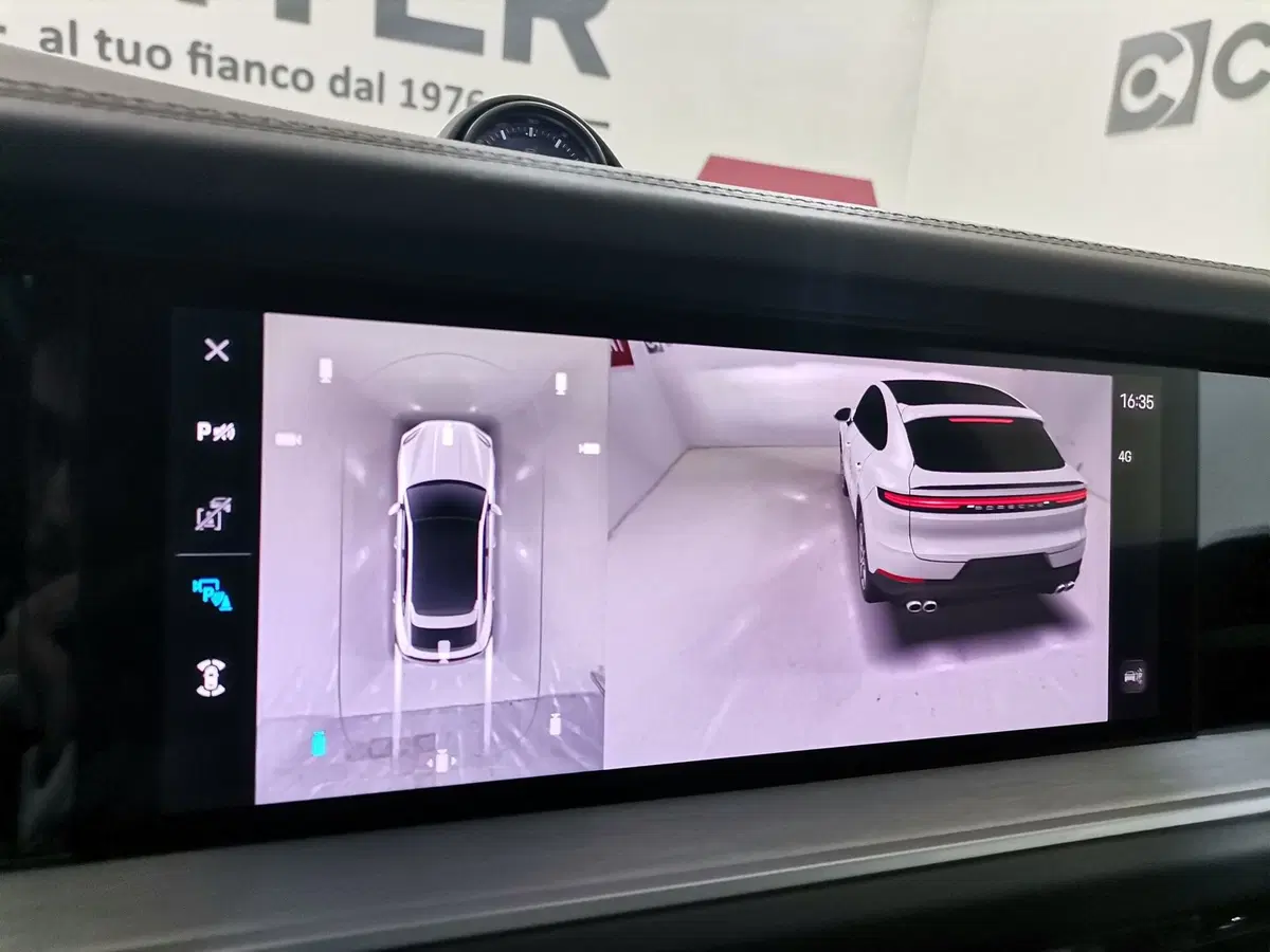 Porsche Cayenne Coupé usata a Salerno (16)