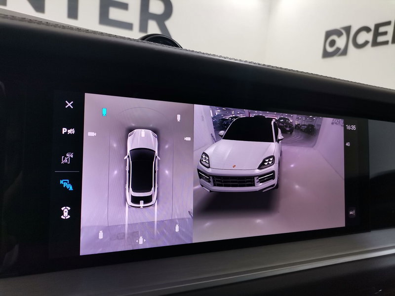 Porsche Cayenne Coupé usata a Salerno (20)