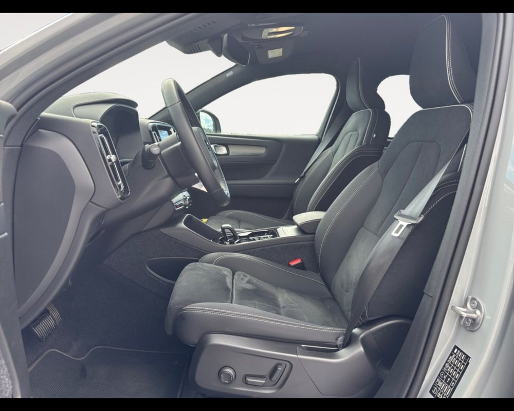 Volvo XC40 usata a Bologna (9)