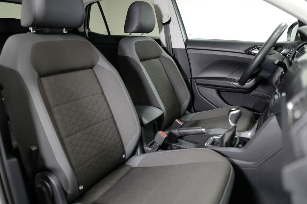 Volkswagen T-Cross usata a Varese (11)