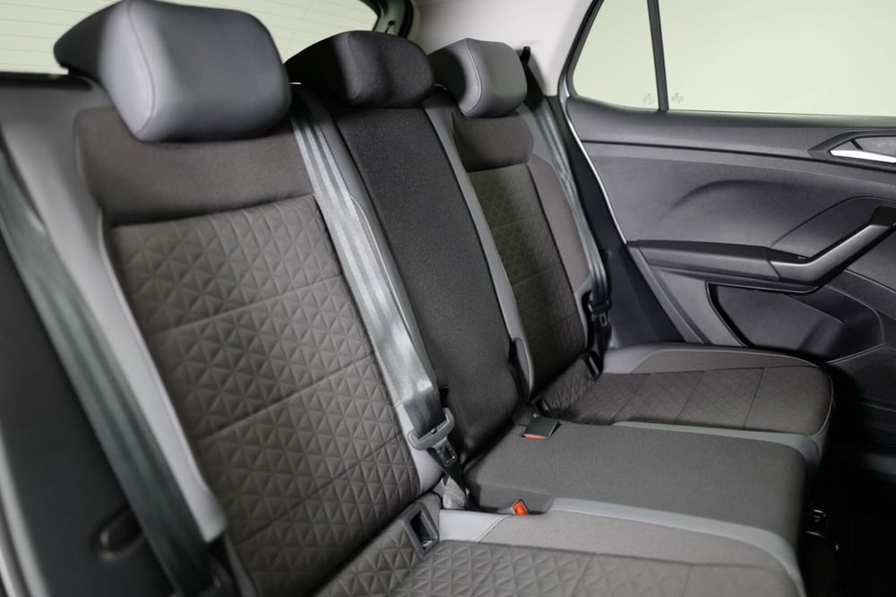 Volkswagen T-Cross usata a Varese (12)