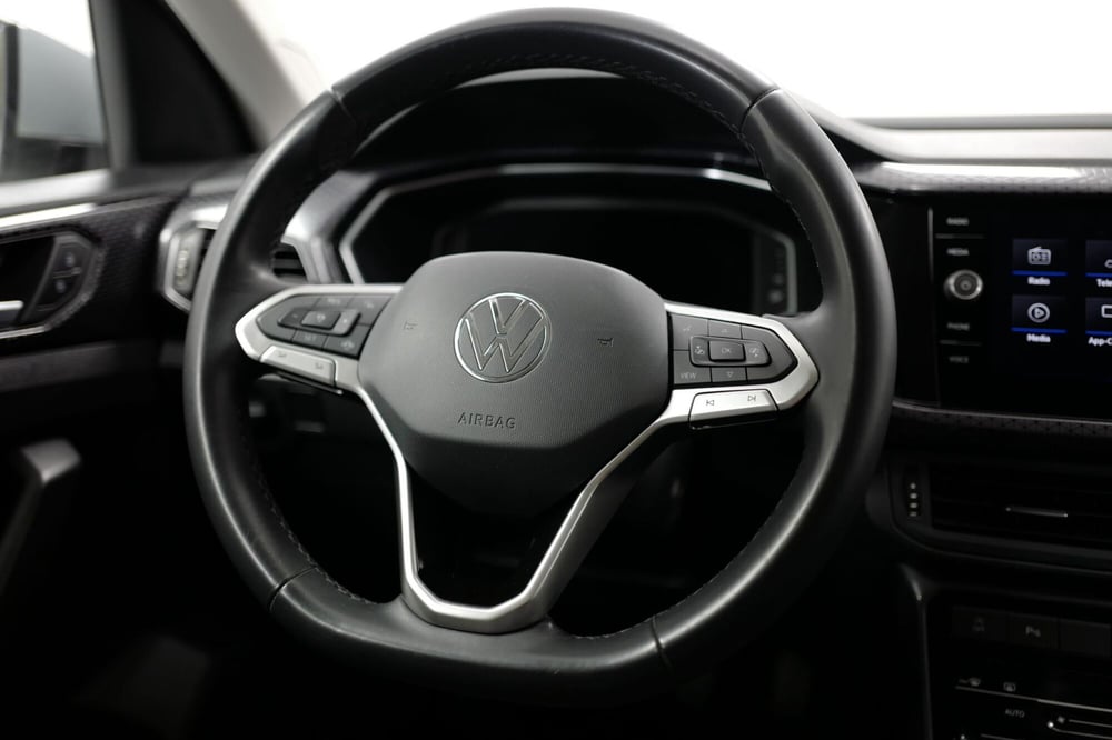 Volkswagen T-Cross usata a Varese (14)