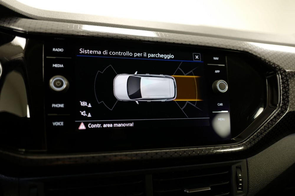 Volkswagen T-Cross usata a Varese (16)