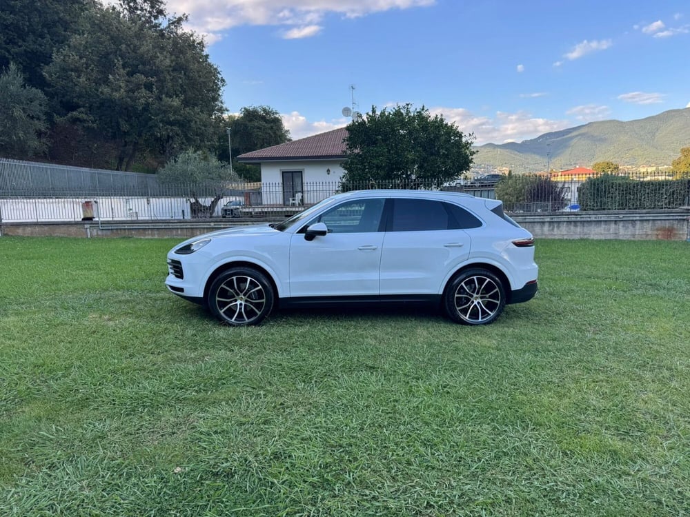 Porsche Cayenne usata a Salerno (10)