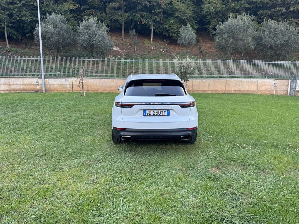 Porsche Cayenne usata a Salerno (11)