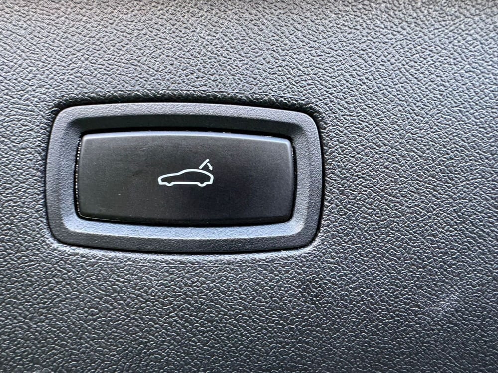 Porsche Cayenne usata a Salerno (14)