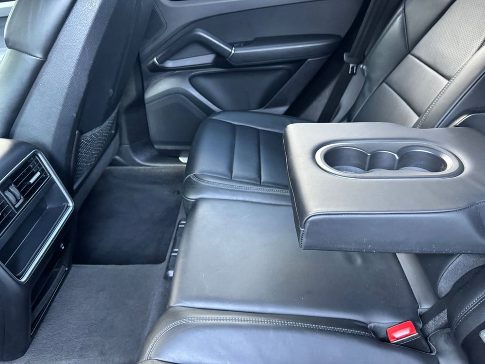 Porsche Cayenne usata a Salerno (19)
